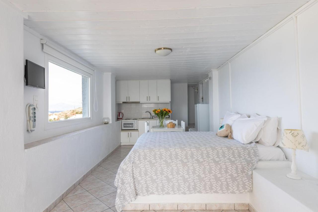 Sea Wind Apartments Агиос Стефанос Екстериор снимка